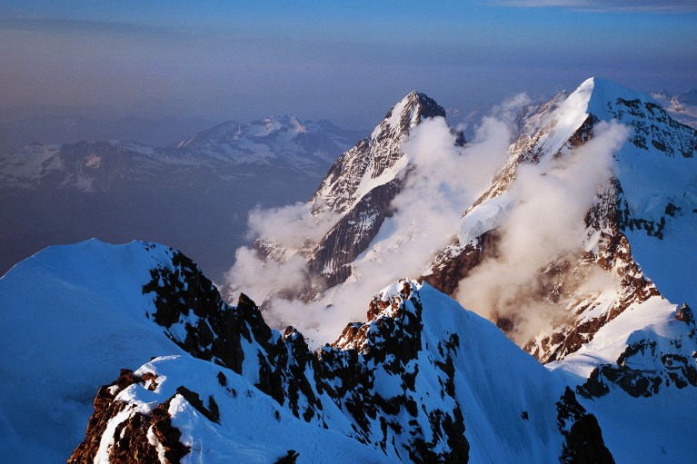 Swiss-alps-helicopter-tour-Eiger-Mönch-Jungfrau